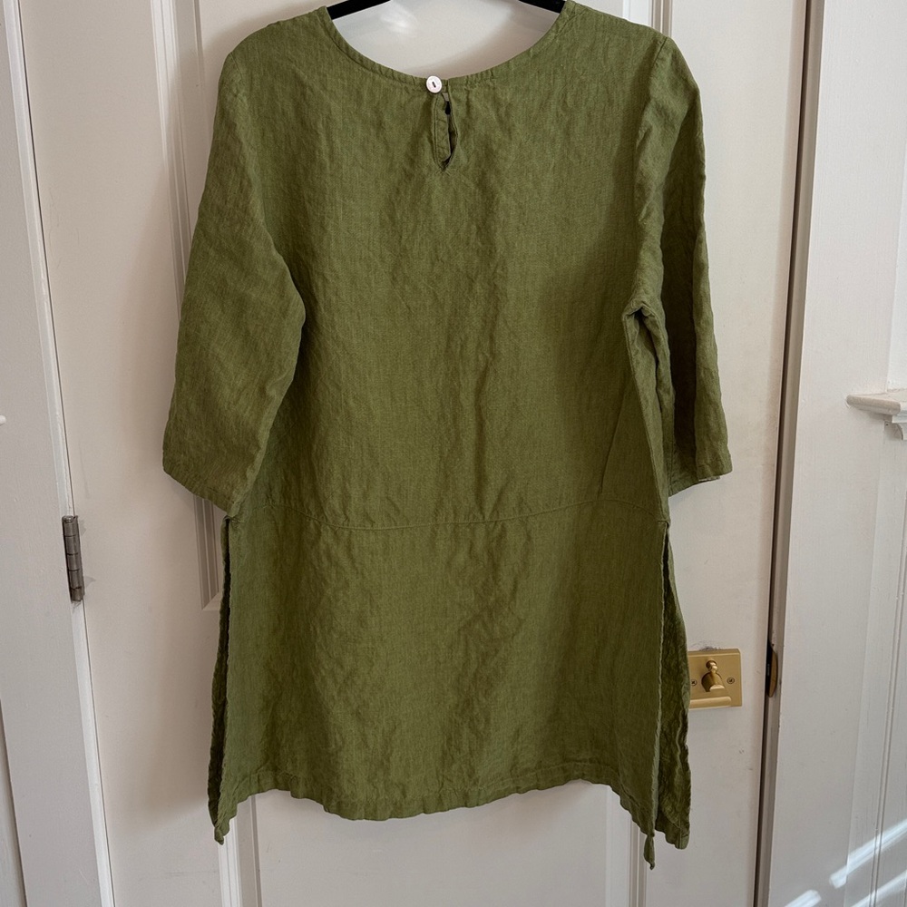 bryn Walker Olive Linen Tunic - Picture 3 of 3
